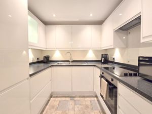 Photo 16- click for photo gallery